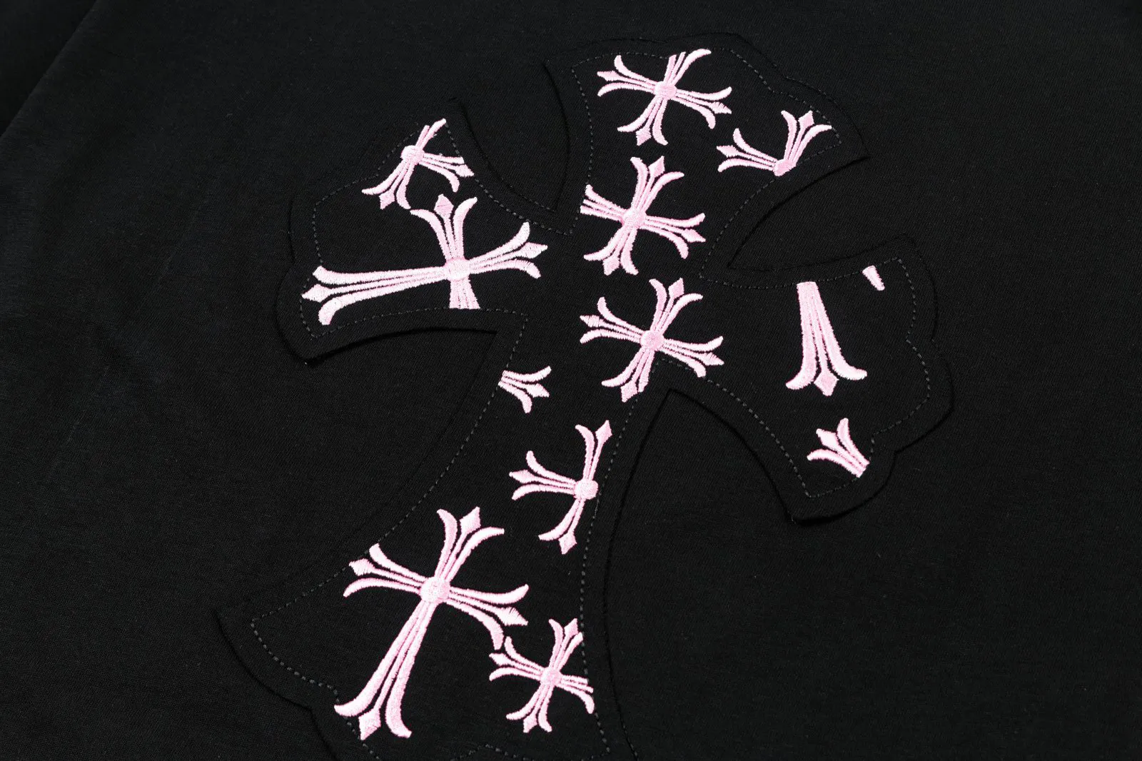 🅿️200 [CH Crow Heart] 2025FW short-sleeved T-shirt, patch embroidery, high-end 26s double yarn 300g fabric, heavy fabric, custom stretcher rib, same cylinder and dye, complete three standards, same style for men and women, color: black, white, size: S M L XL 2XL